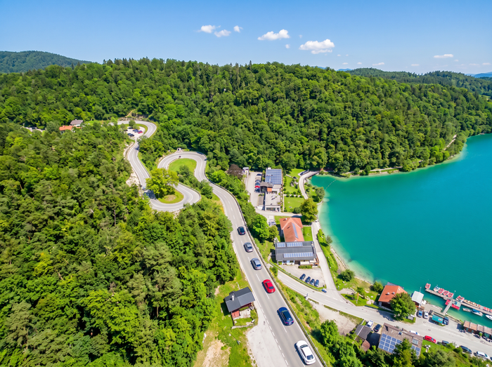 Deutsche Alpenstraße, legendäre Kurven und große Seepanoramen